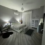 Trento House Zona Stazione Centro Storico アパート *