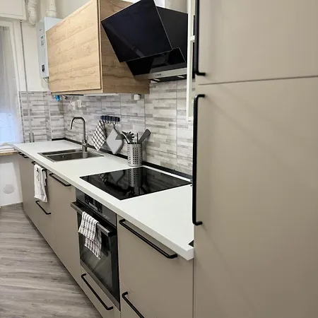 Appartamento Trento House Zona Stazione Centro Storico *