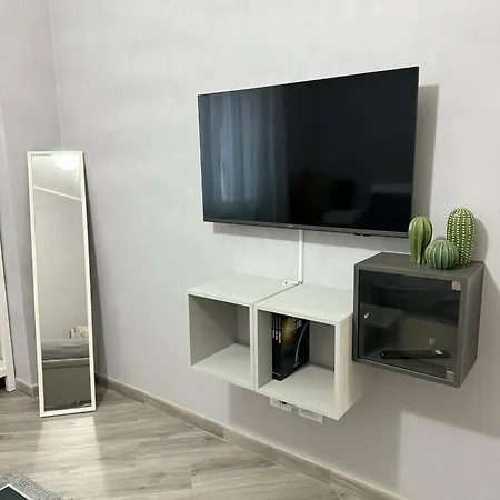 Appartamento Trento House Zona Stazione Centro Storico Parma