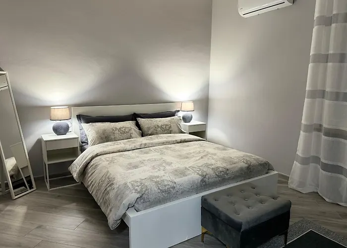 Trento House Zona Stazione Centro Storico Apartament Parma