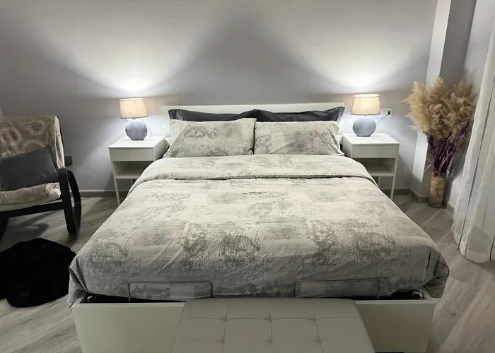 Appartement Trento House Zona Stazione Centro Storico Parme